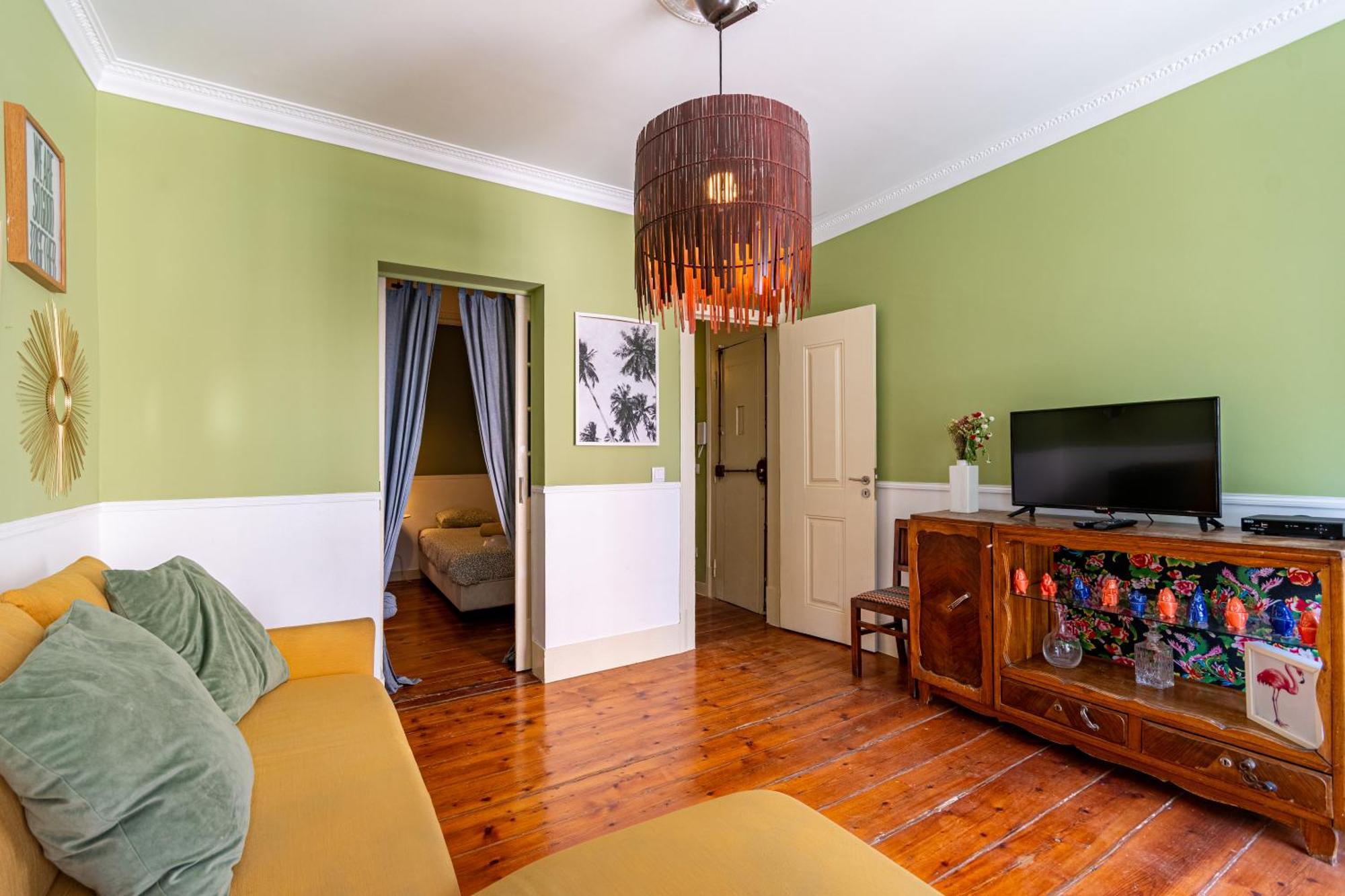 In The Typical Neighborhood- Graca Apartment Lissabon